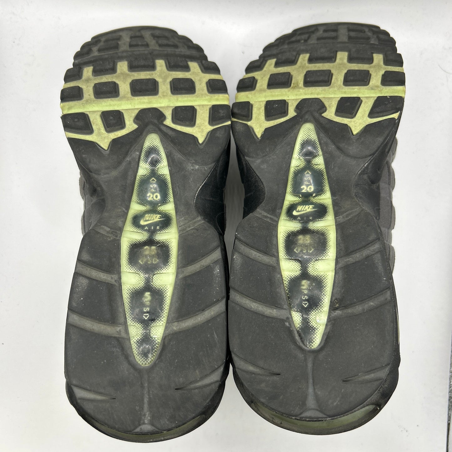 Nike Fresh Mint 95s (UK 8.5)