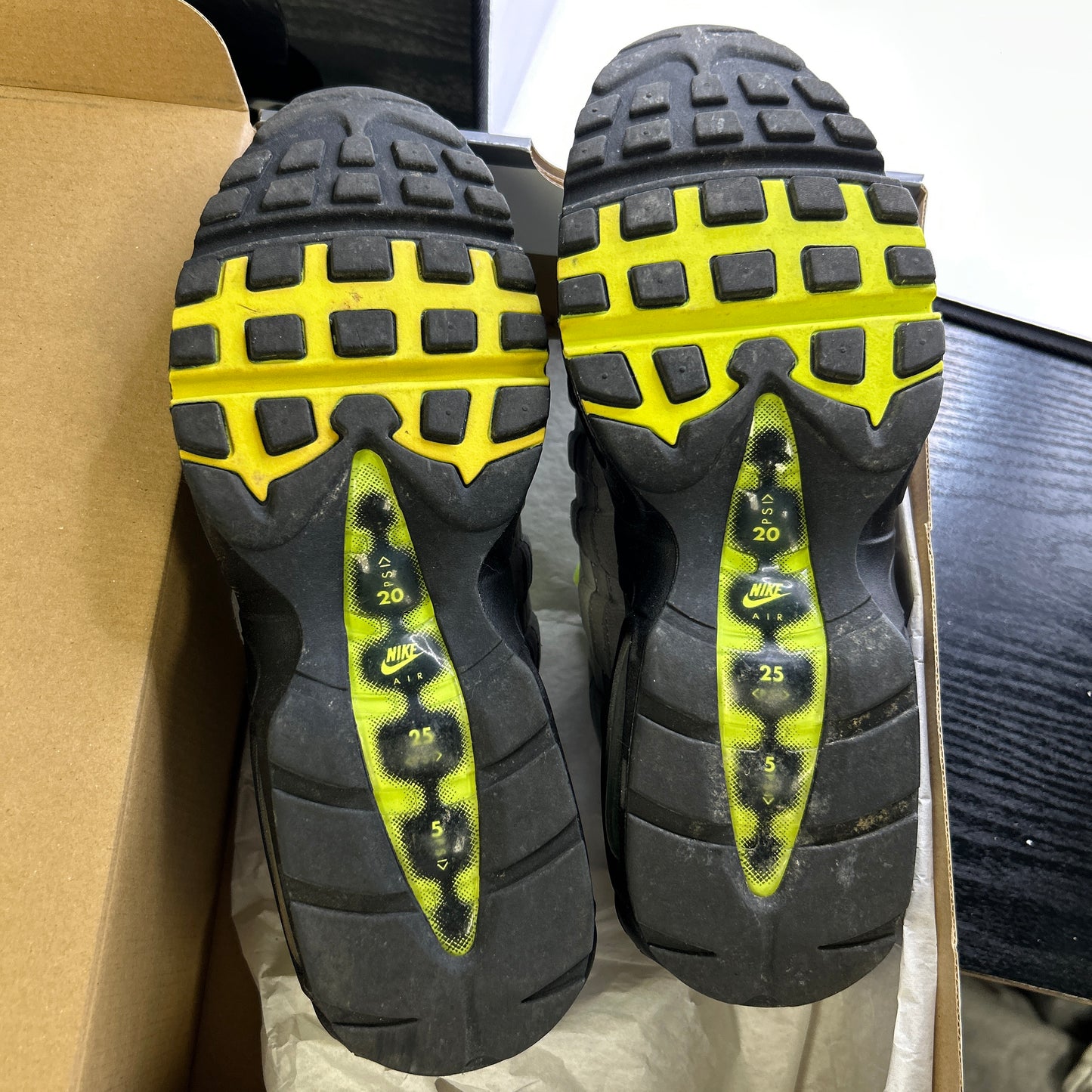 Nike Neon 95s (UK 8)