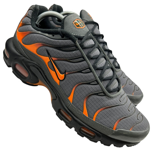 Nike Total Orange Tn (UK 8.5)