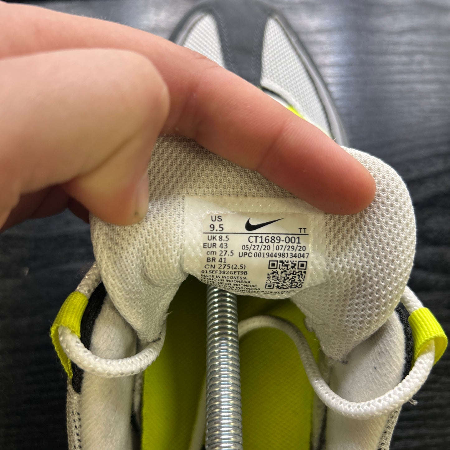 Nike Neon 95s (UK 8.5)