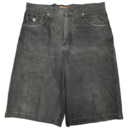 Akademiks Jorts (36)