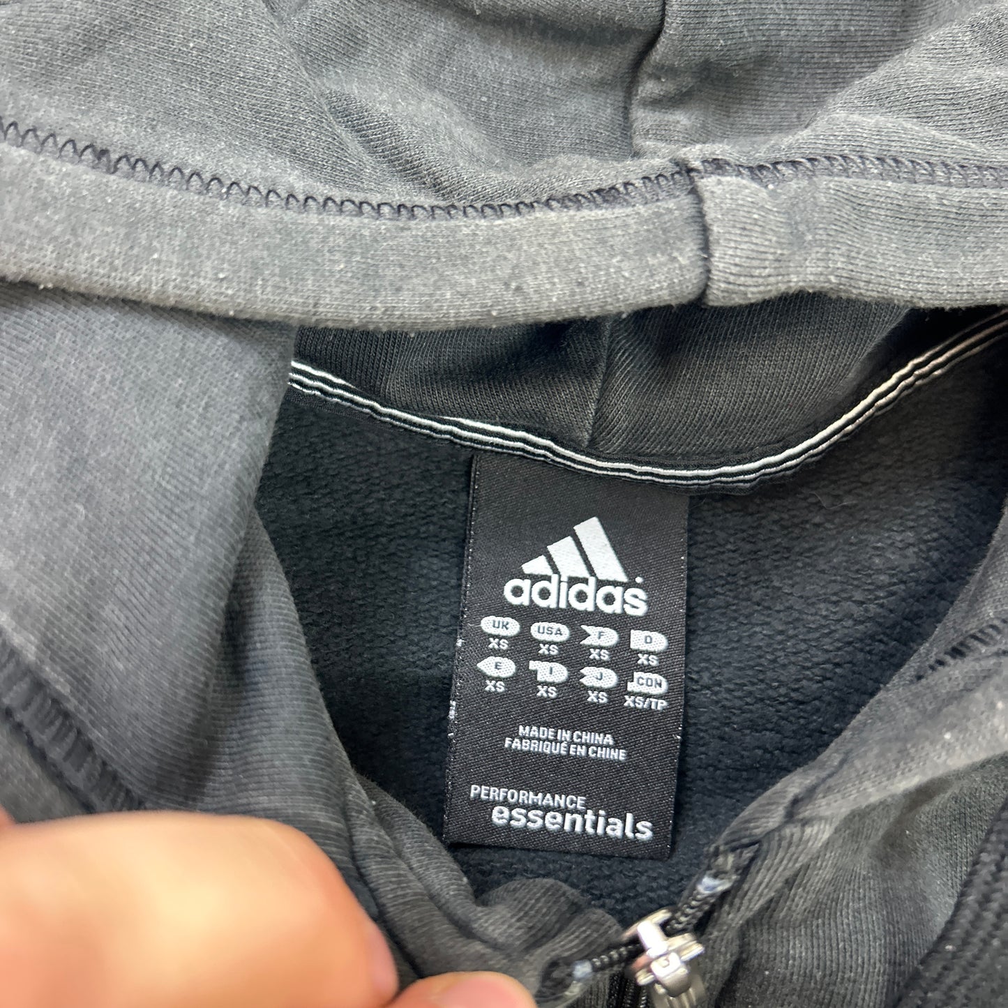 Adidas Essentials Hoodie (XS)