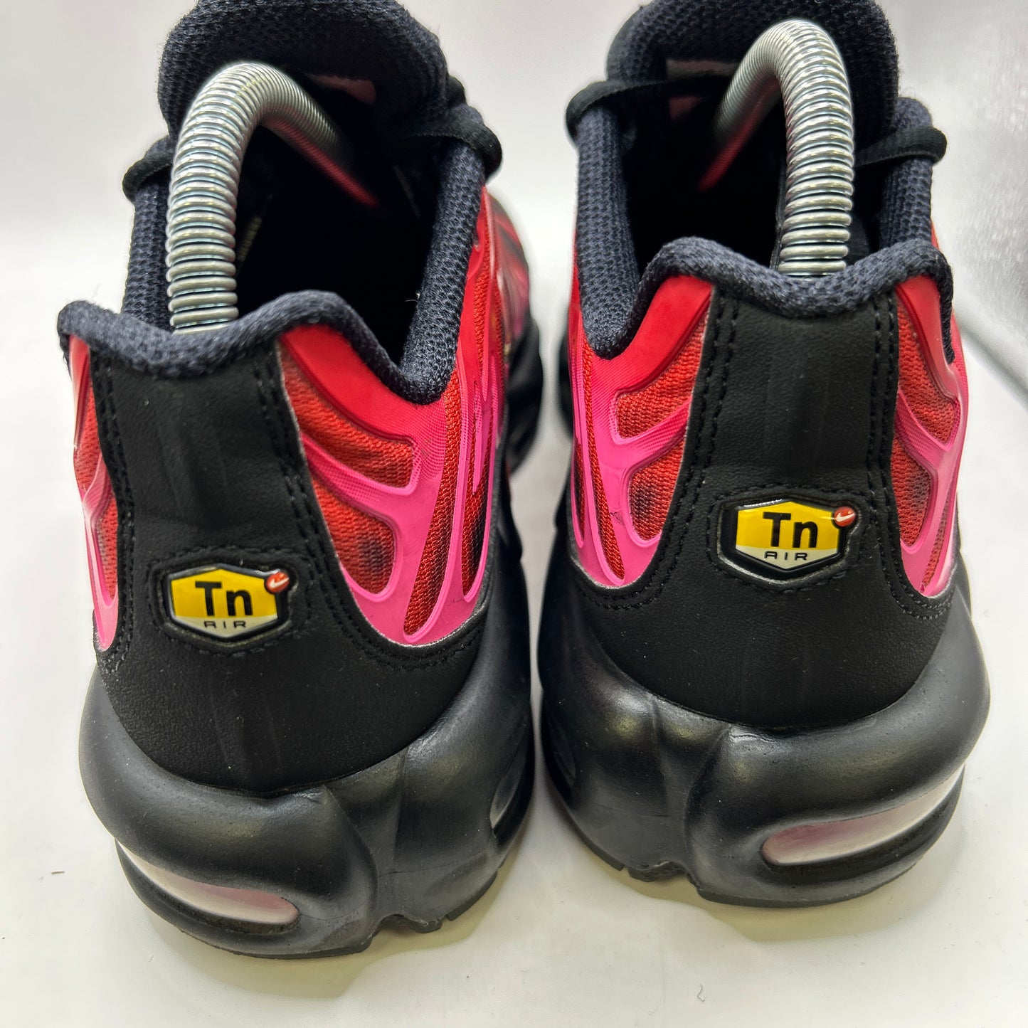 Nike Supreme Tn (UK 6)