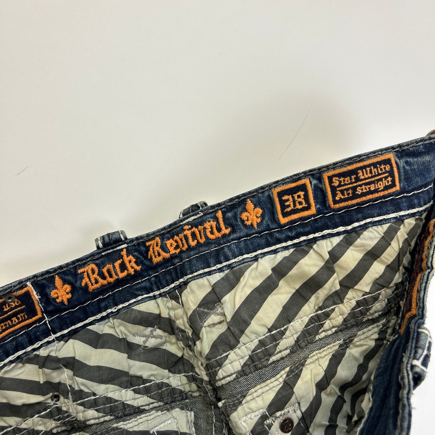 Rock Revival Jeans (38)