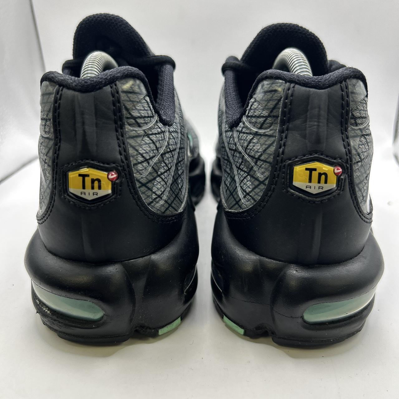 Nike Spirograph Tn (UK 8.5)