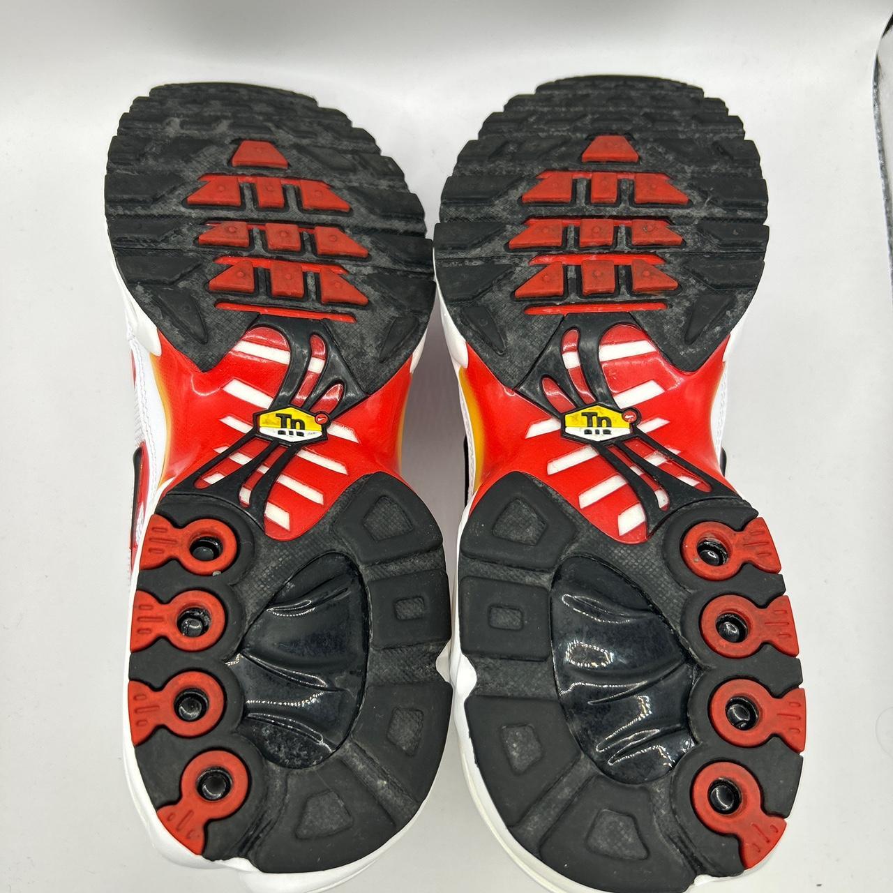Nike Sunburn Tn (UK 8)