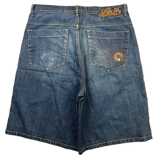 Akademiks Jorts (38)