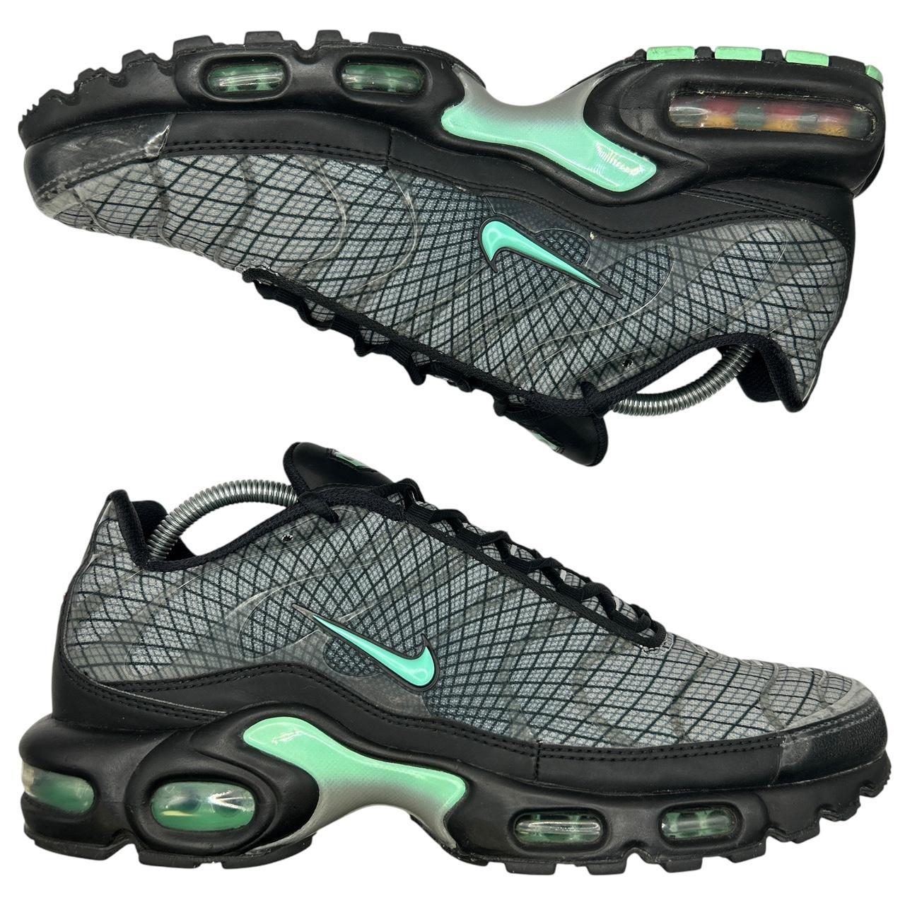 Nike Spirograph Tn (UK 8.5)