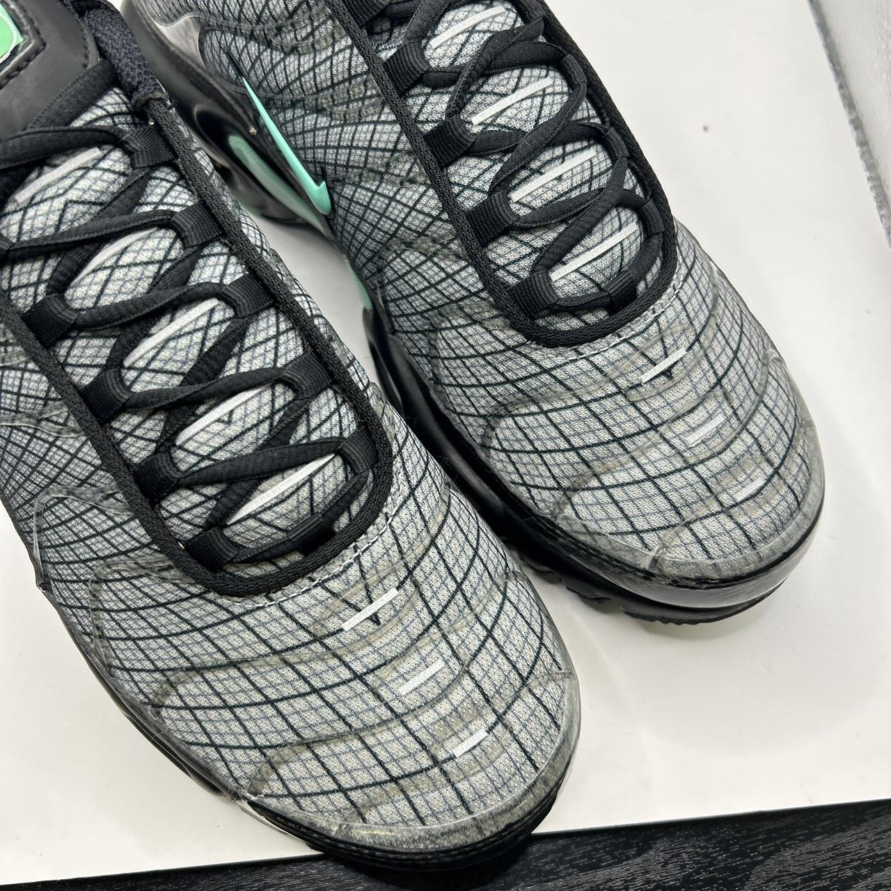 Nike Spirograph Tn (UK 8.5)