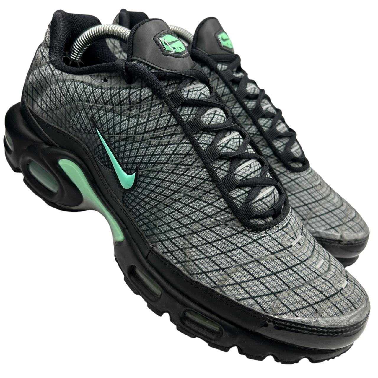 Nike Spirograph Tn (UK 8.5)