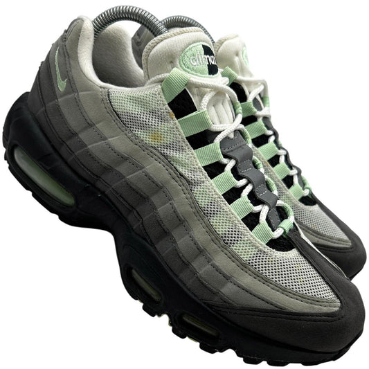 Nike Fresh Mint 95s (UK 6)