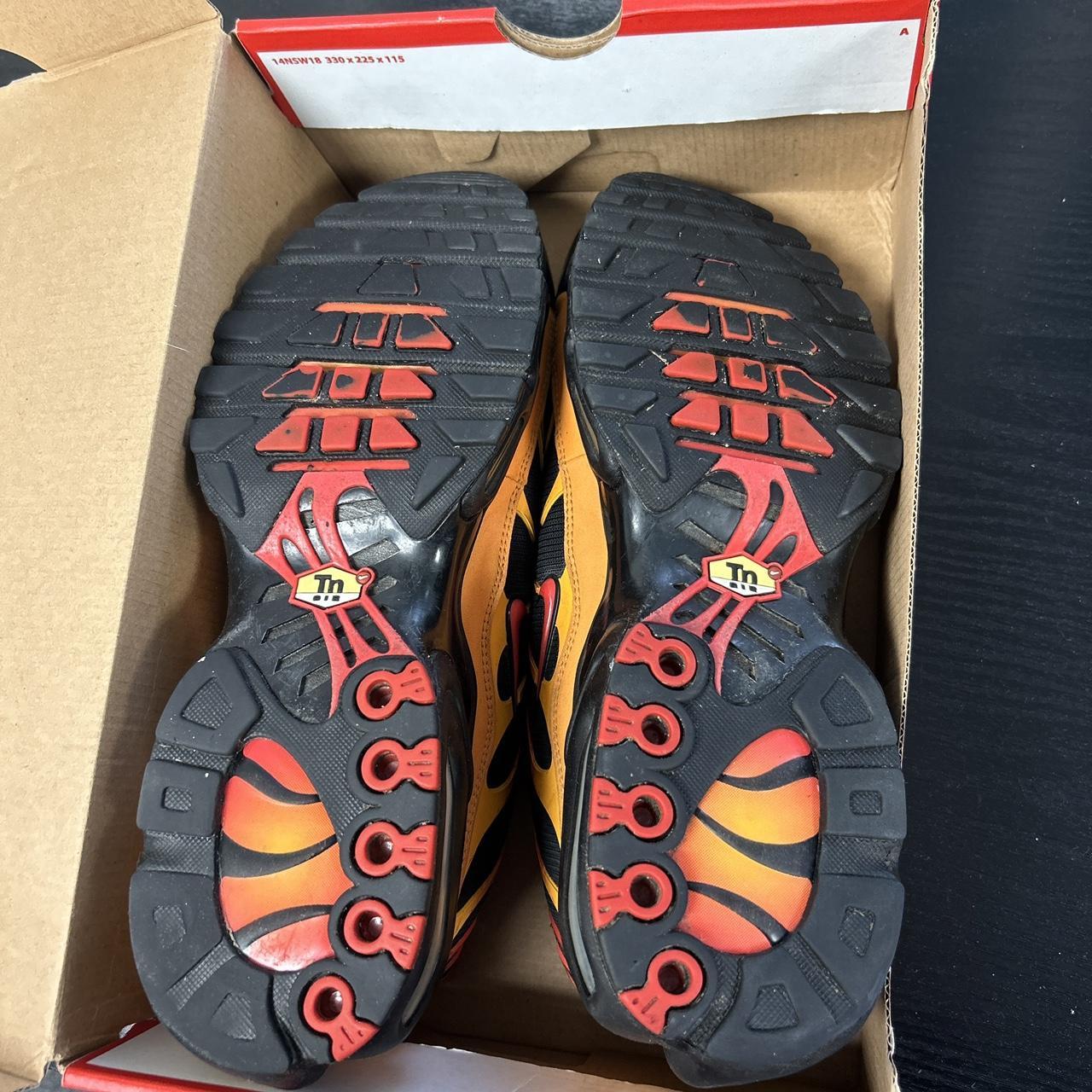 Nike Volcano Tn (UK 10.5)