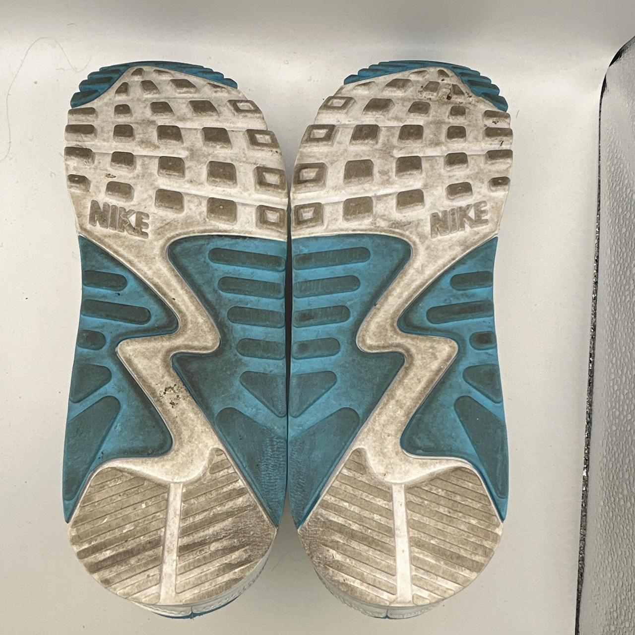 Nike Undefeated 90s (UK 8)