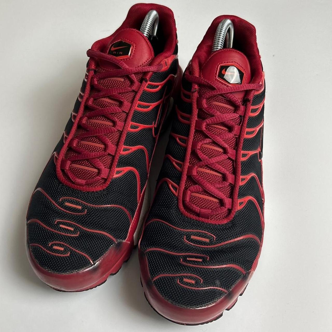 Nike Tn (UK 8.5)