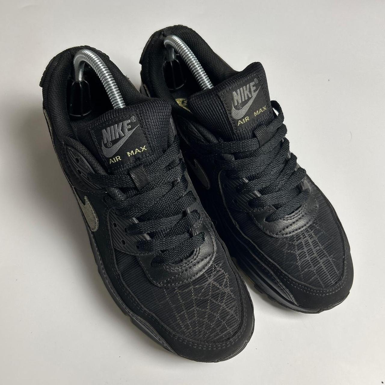 Nike 90s (UK 7)