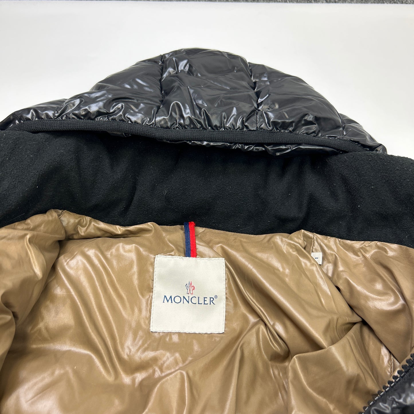 Moncler Himalaya Puffer (S)
