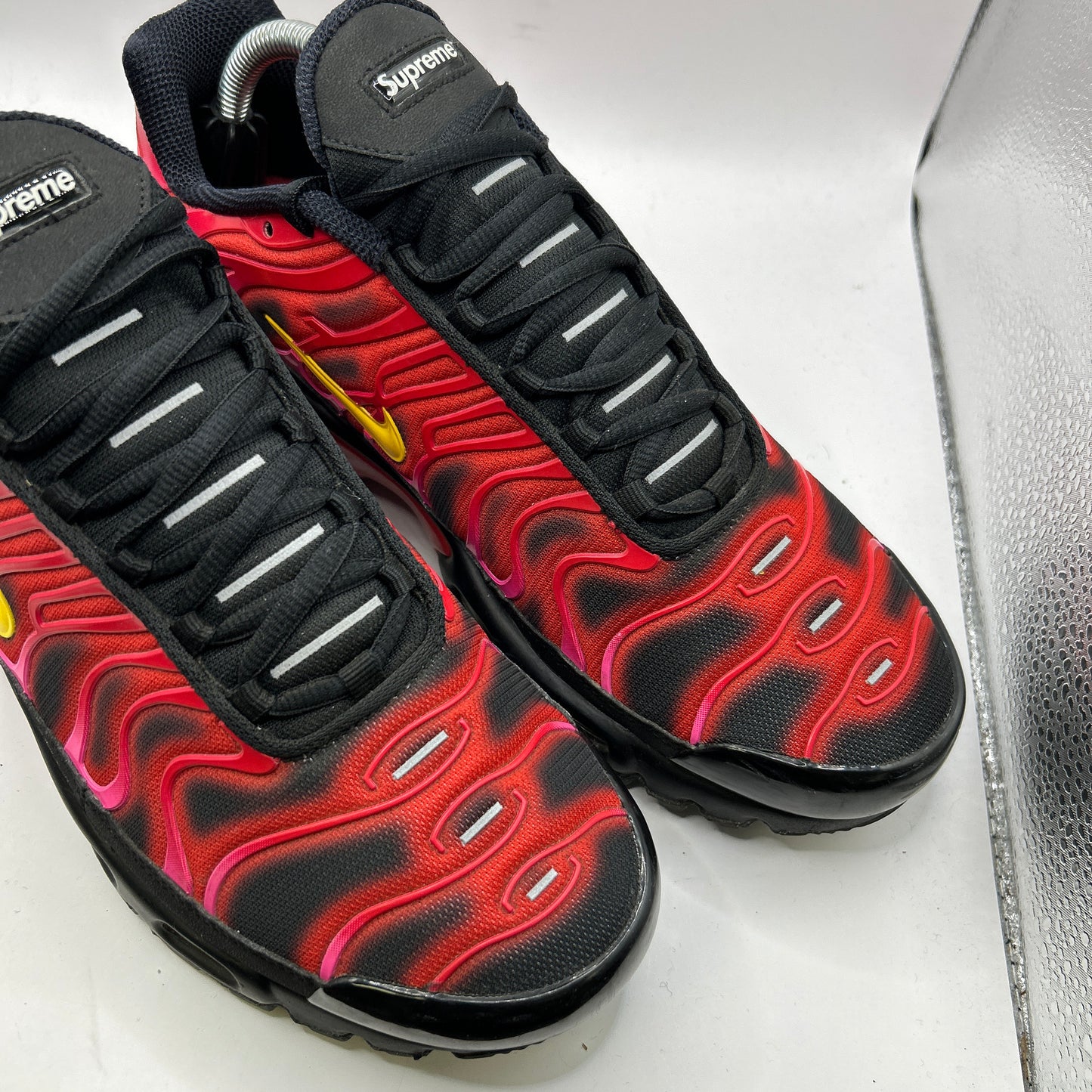 Nike Supreme Tn (UK 8)