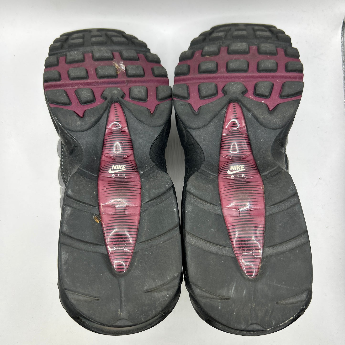 Nike Beetroot 95s (UK 7.5)