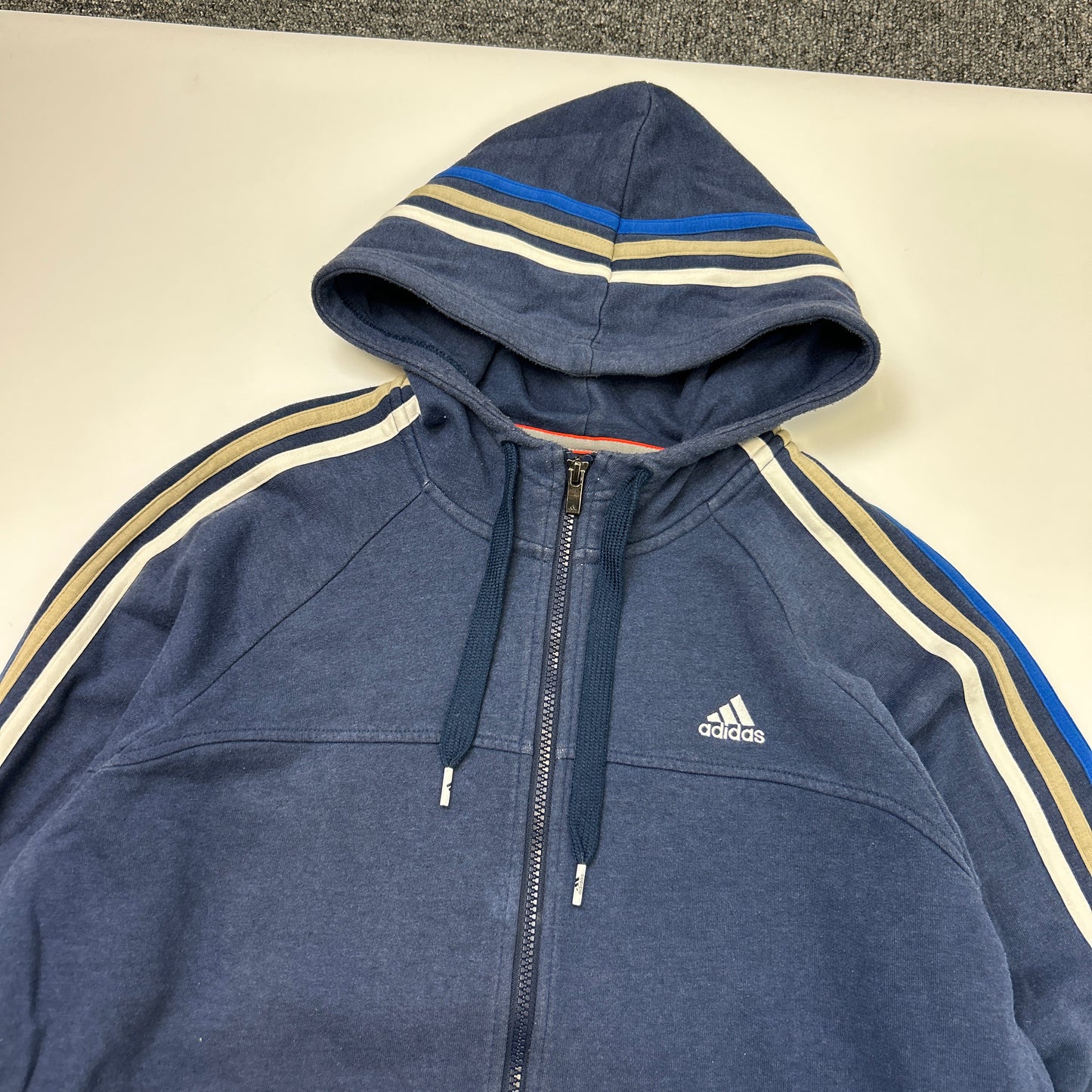 Adidas Essentials Hoodie (M)