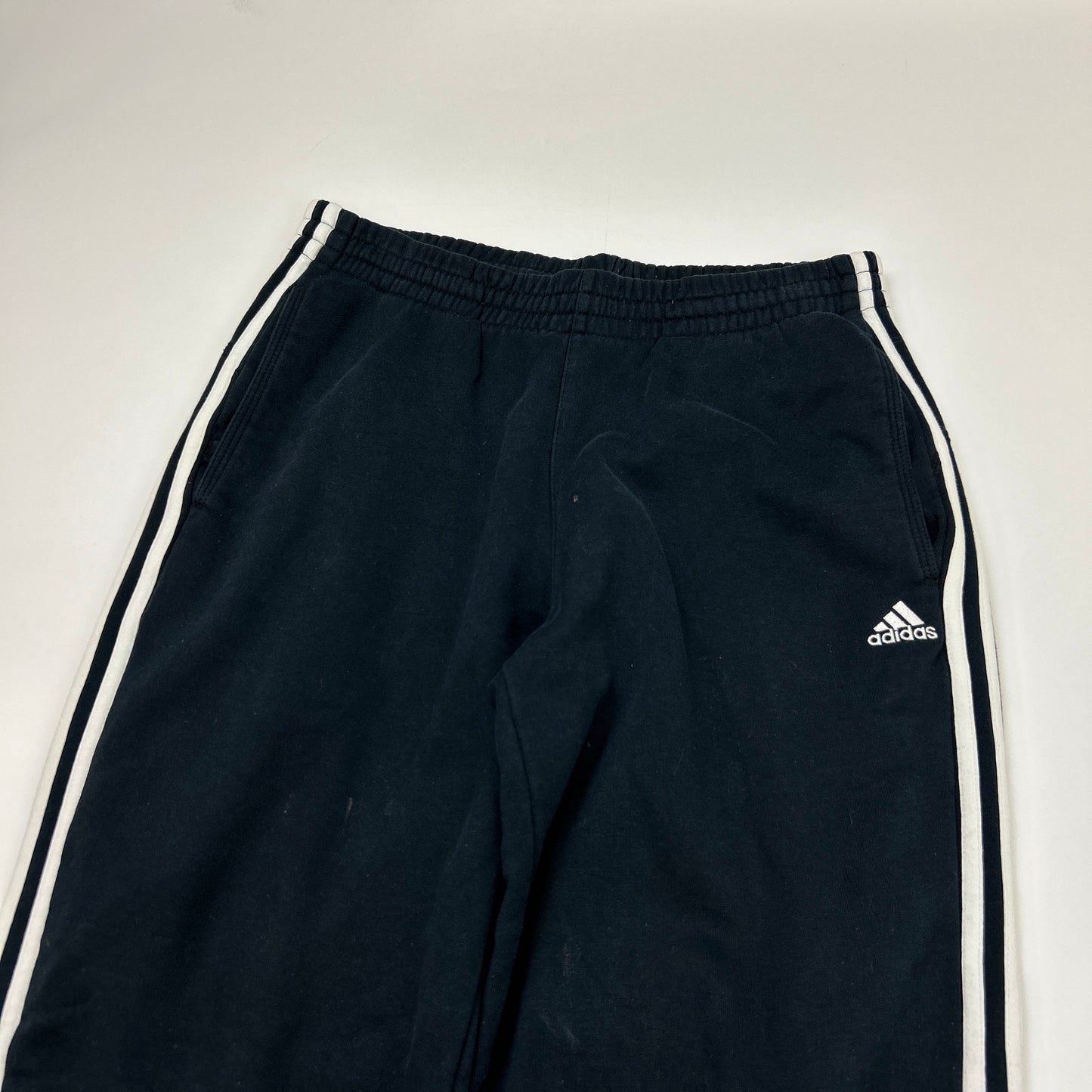 Adidas Essentials Joggers (M)