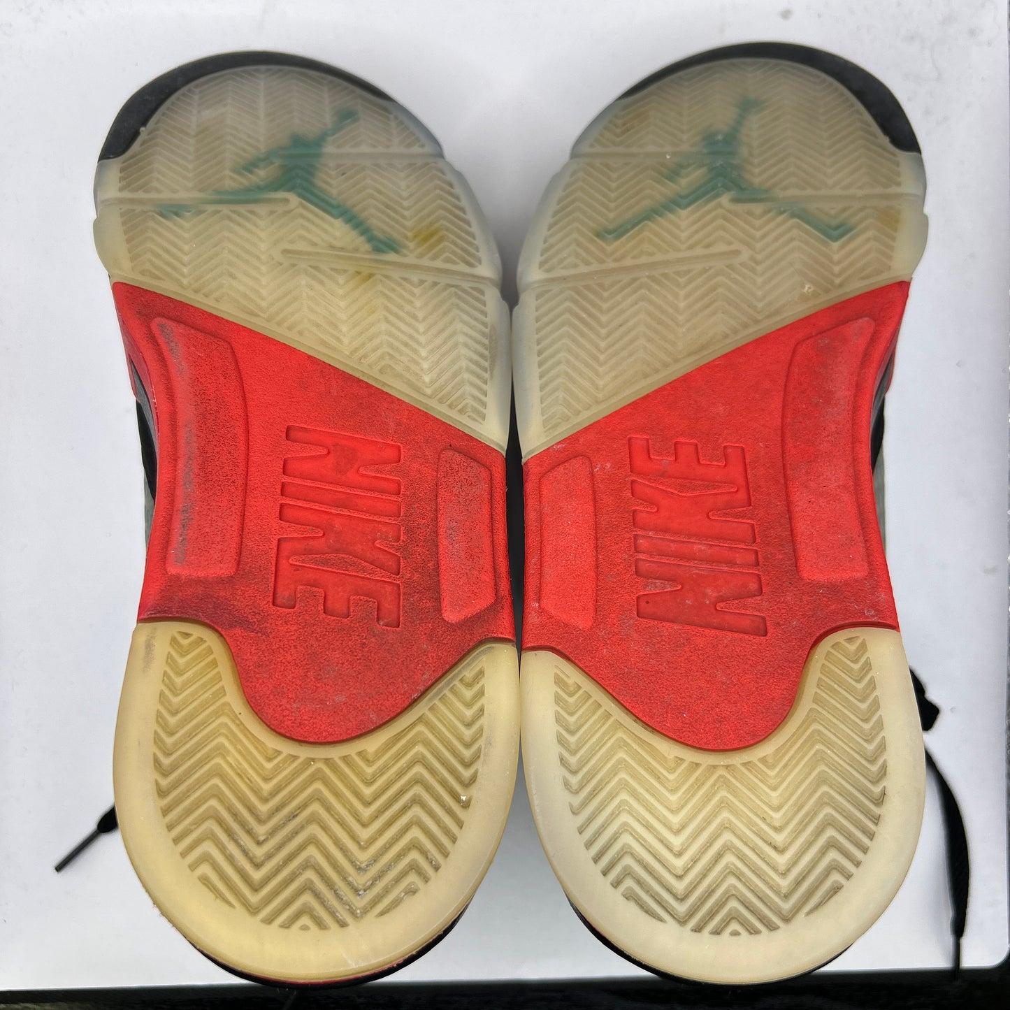 Air Jordan Top 3 5 (UK 8)