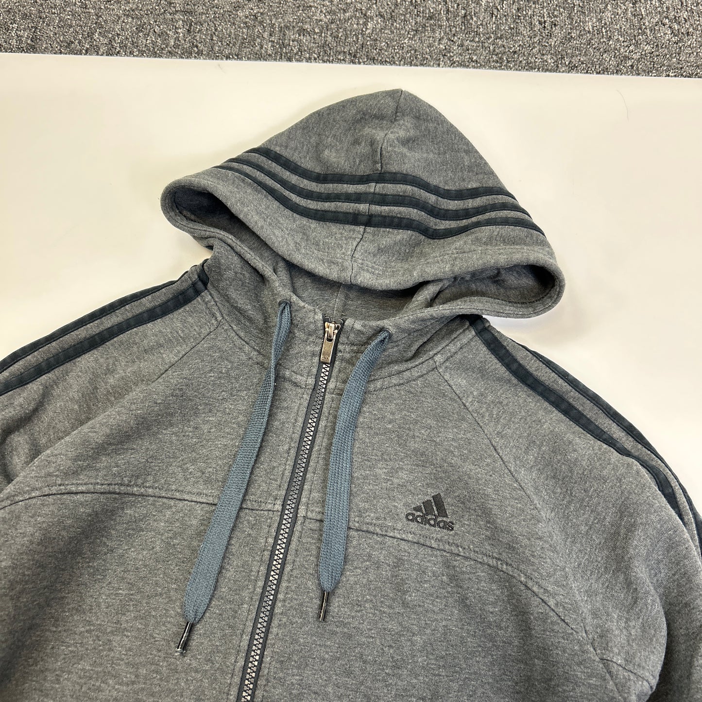 Adidas Essentials Hoodie (M)