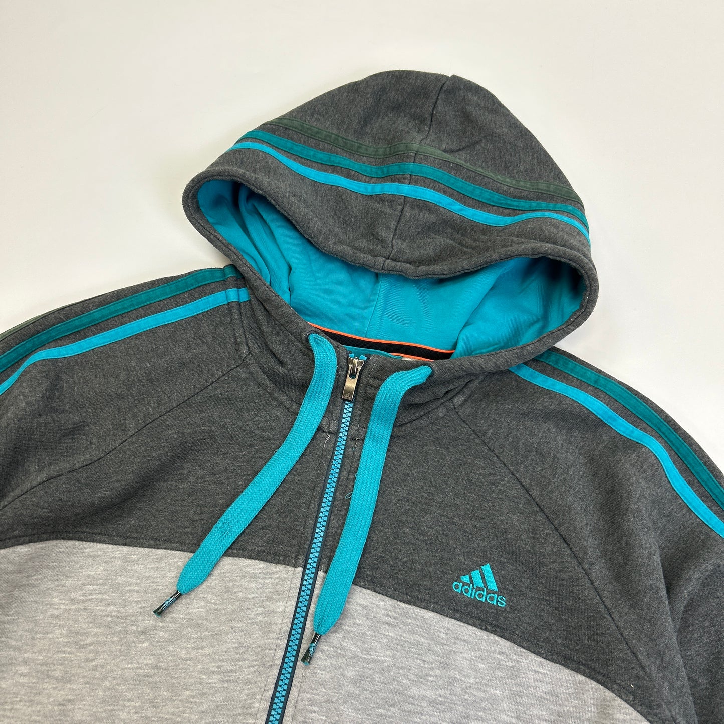 Adidas Essentials Hoodie (XL)