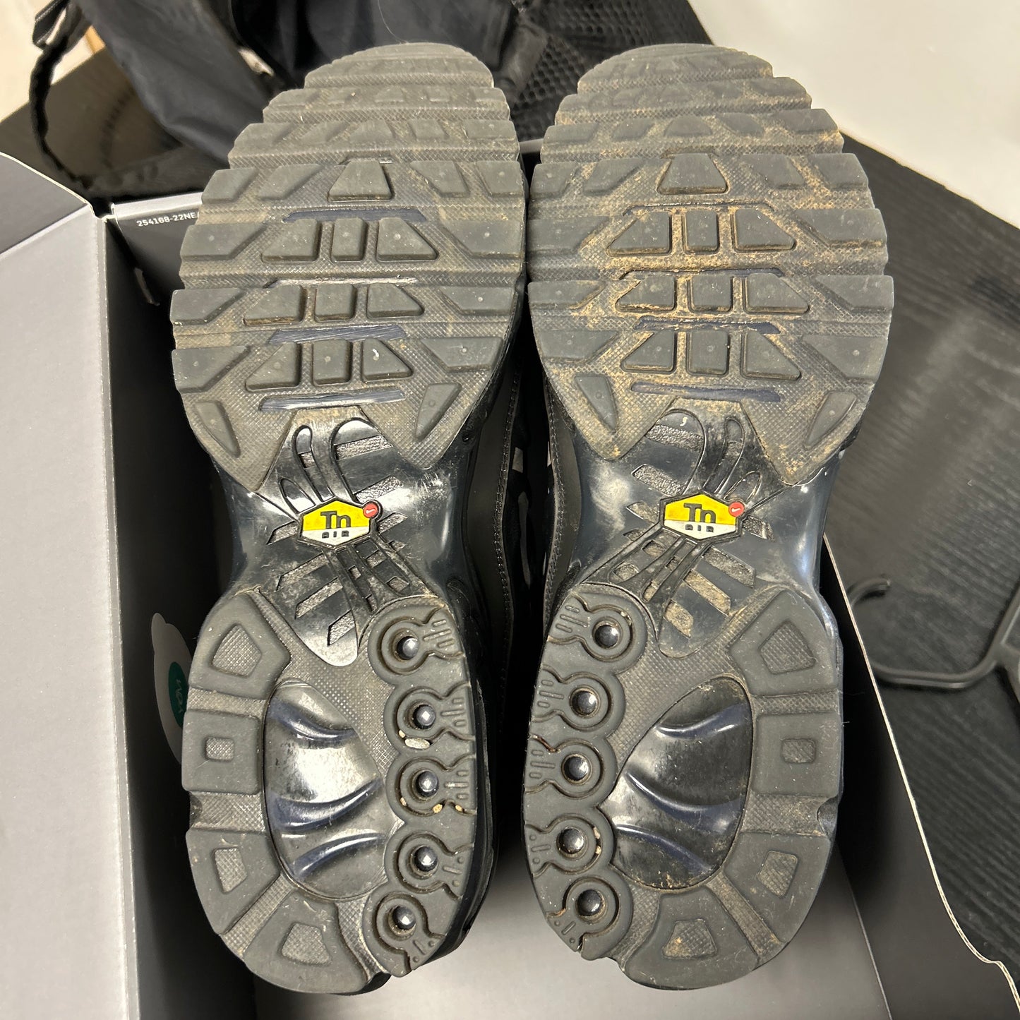 Nike ACW Tn (UK 9.5)
