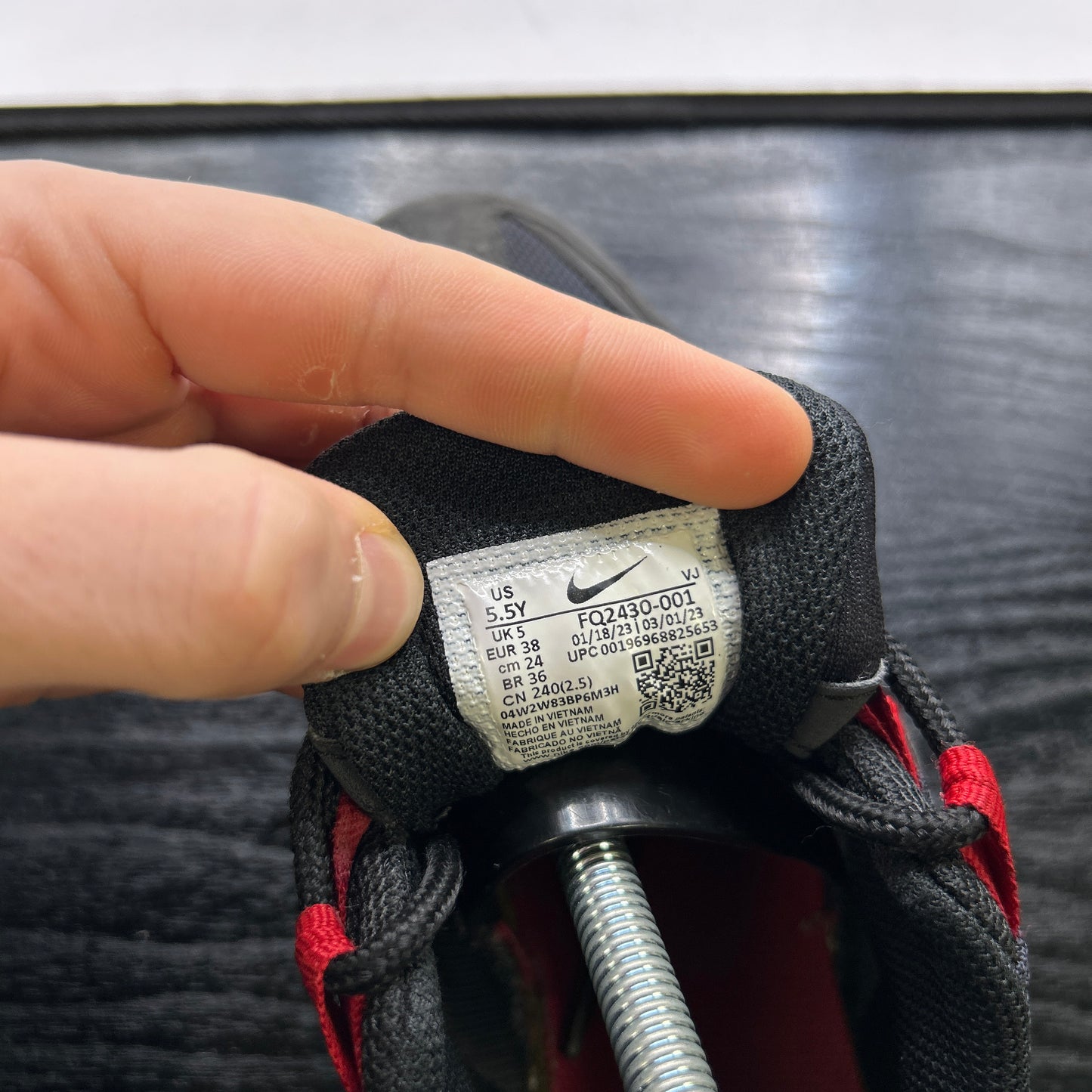 Nike Black Gym Red 95s (UK 5)