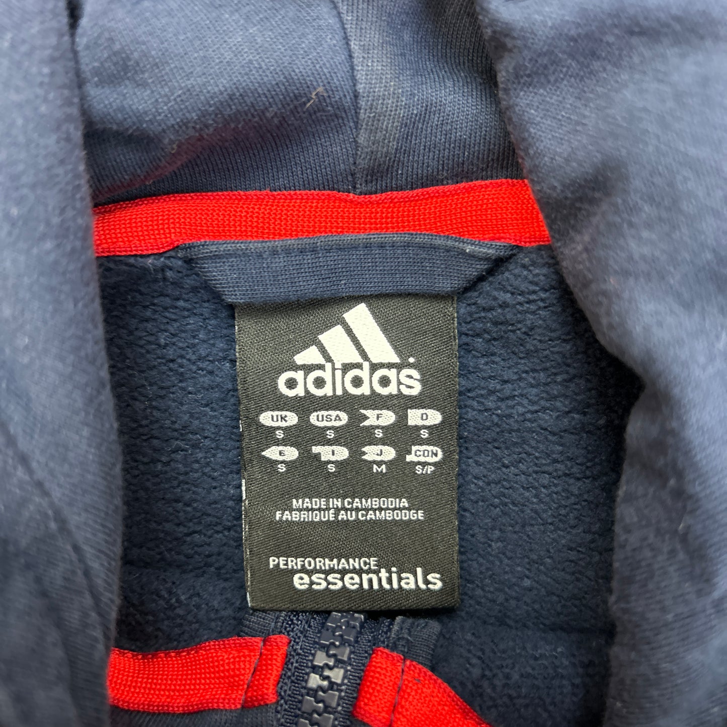 Adidas Essentials Hoodie (S)