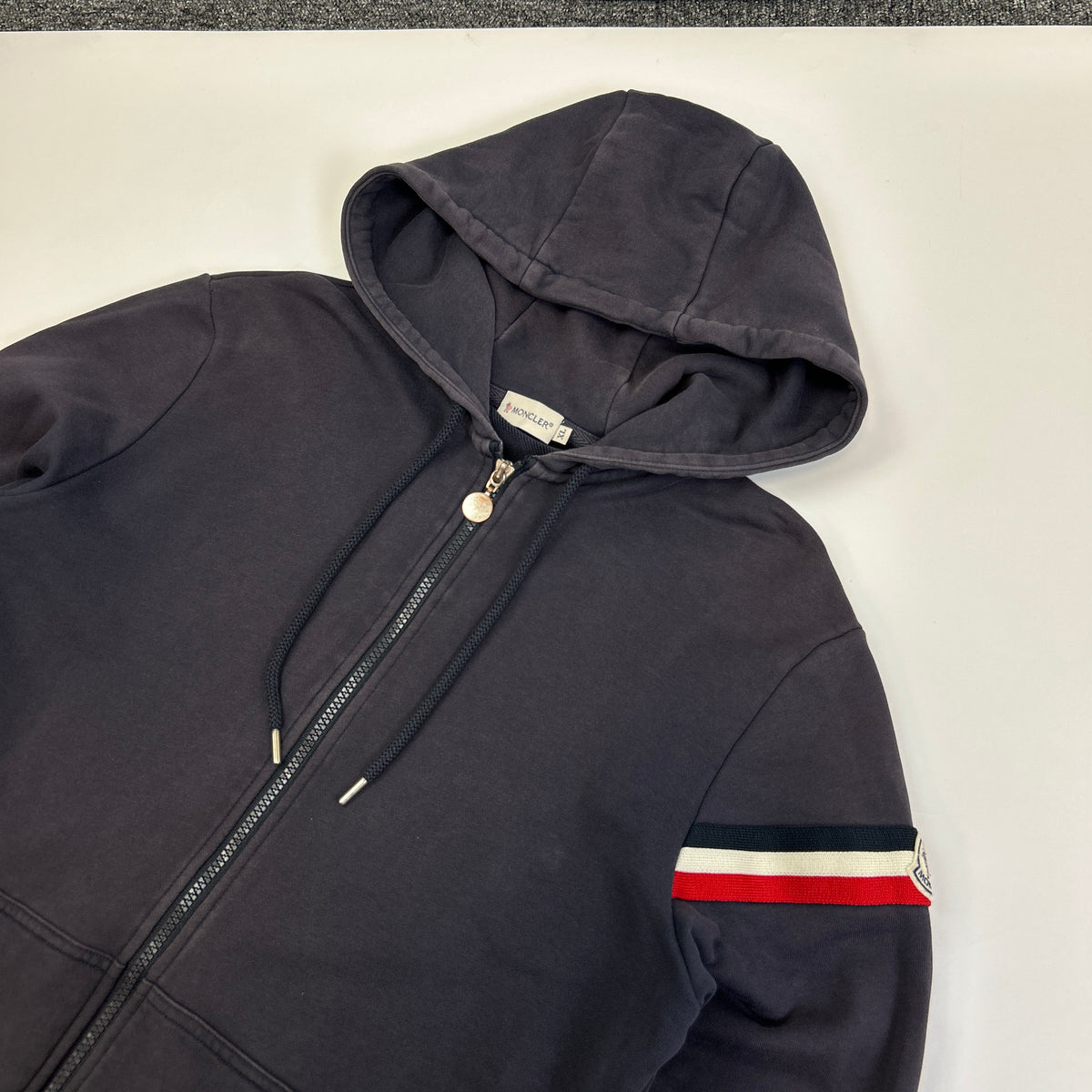Moncler Hoodie (M)