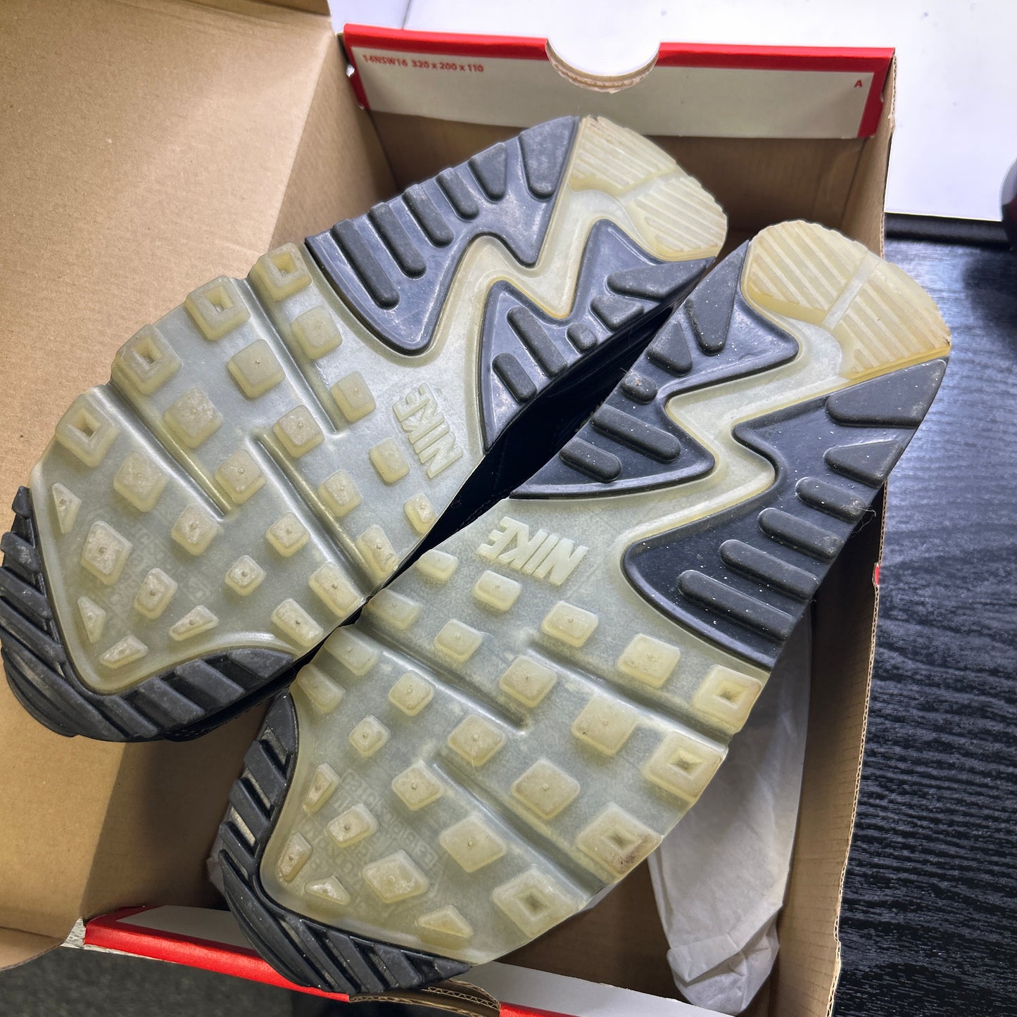 Nike Halloween 90s (UK 7)