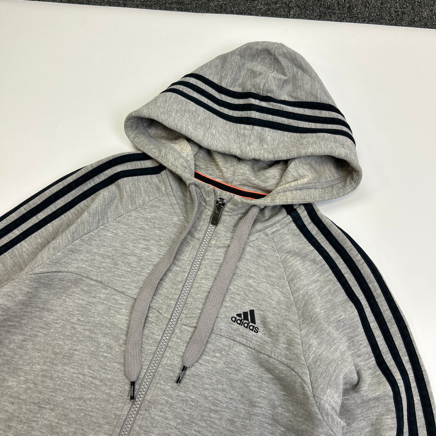Adidas Essentials Hoodie (S)