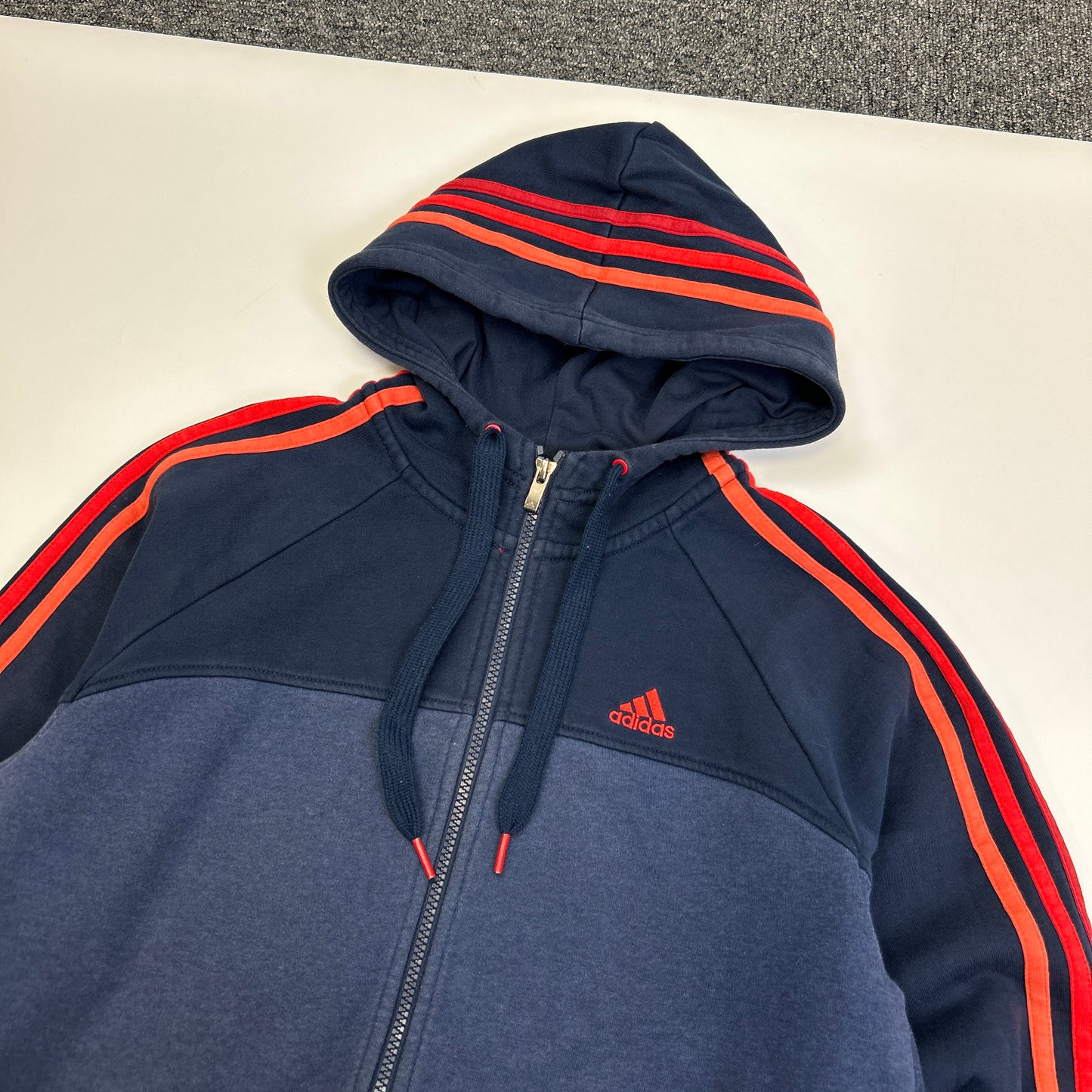 Adidas Essentials Hoodie (S)