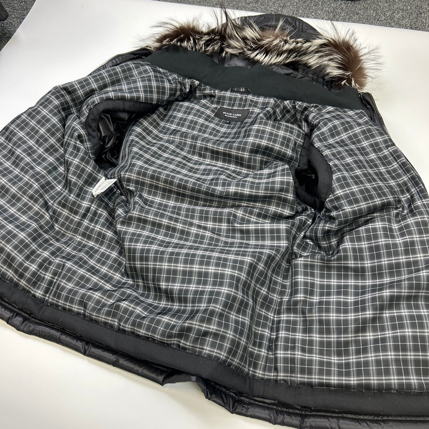 Burberry Fur Puffer (M)