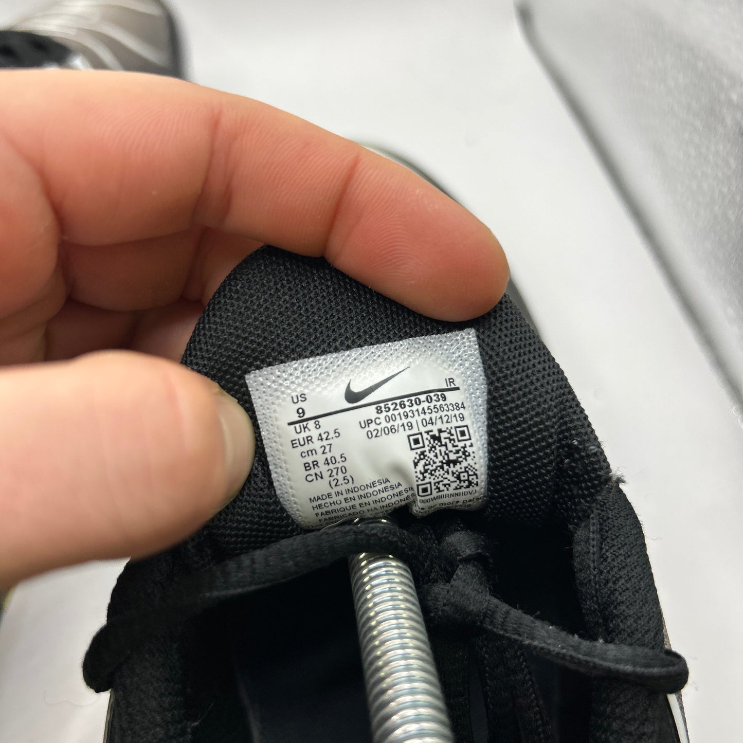 Nike Black Anthracite Tn (UK 8)