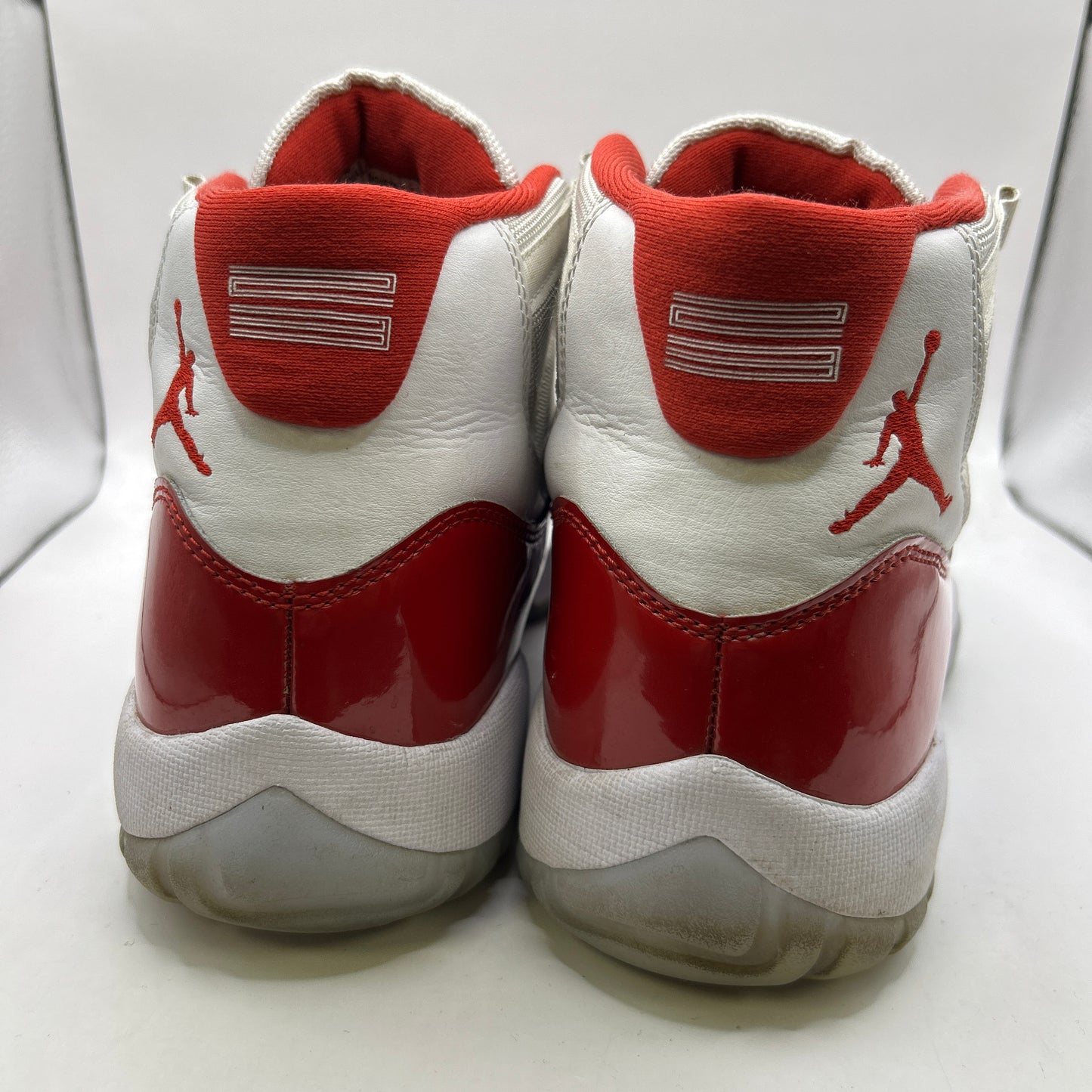 Air Jordan Cherry 11 (UK 8)