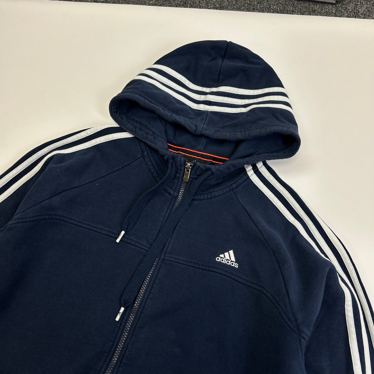 Adidas Essentials Hoodie (L)