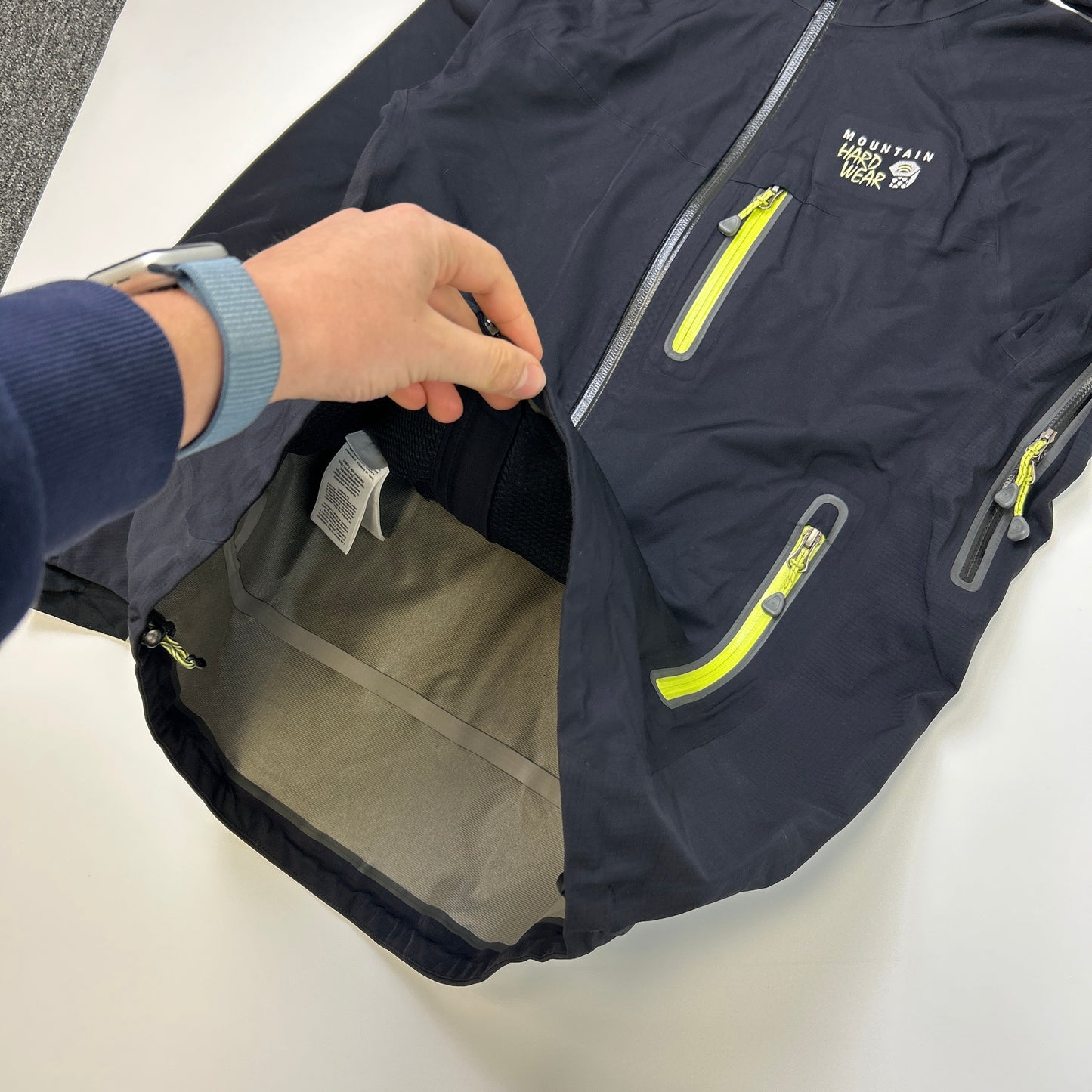 Mountain Hardwear Goretex Jacket (M)