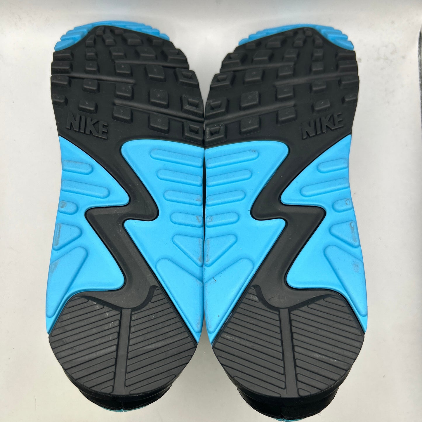 Nike Undefeated 90s (UK 8.5)