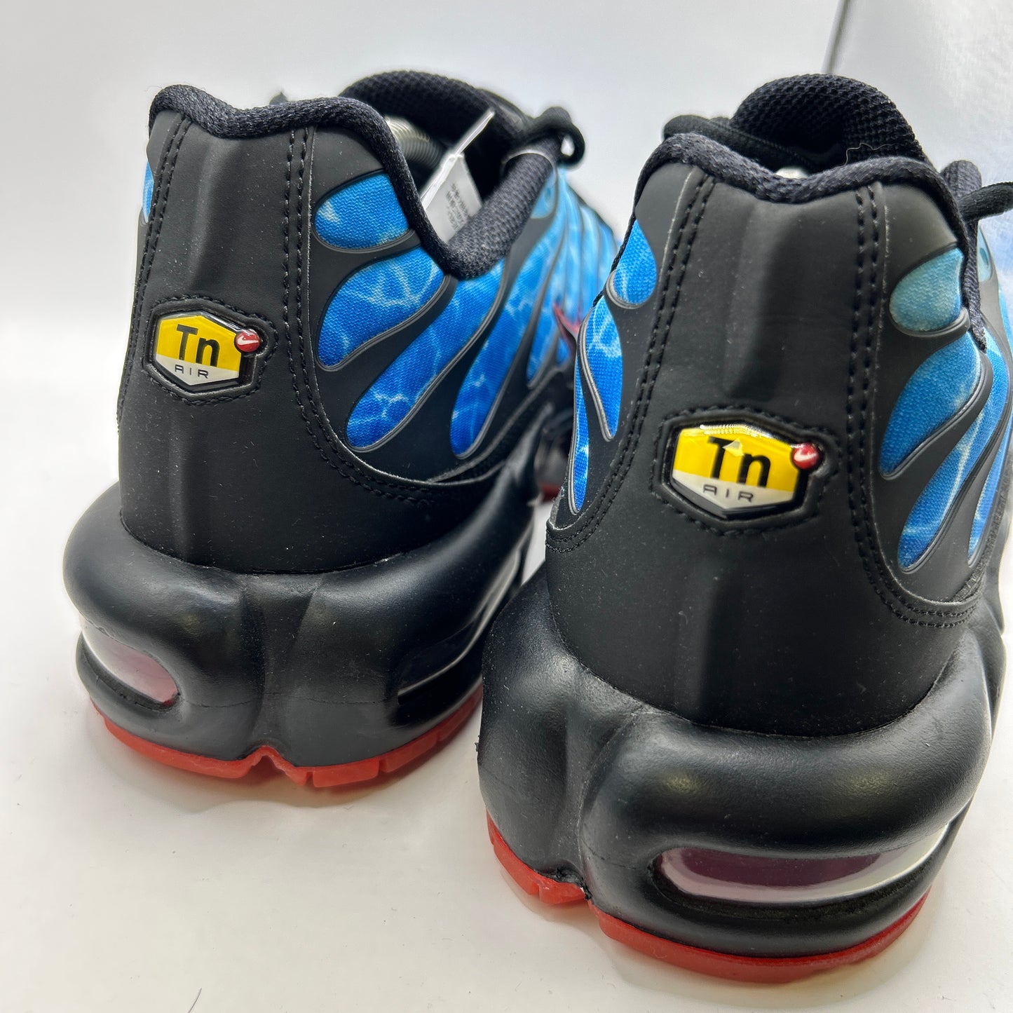 Nike Shark Attack Tn (UK 10.5)