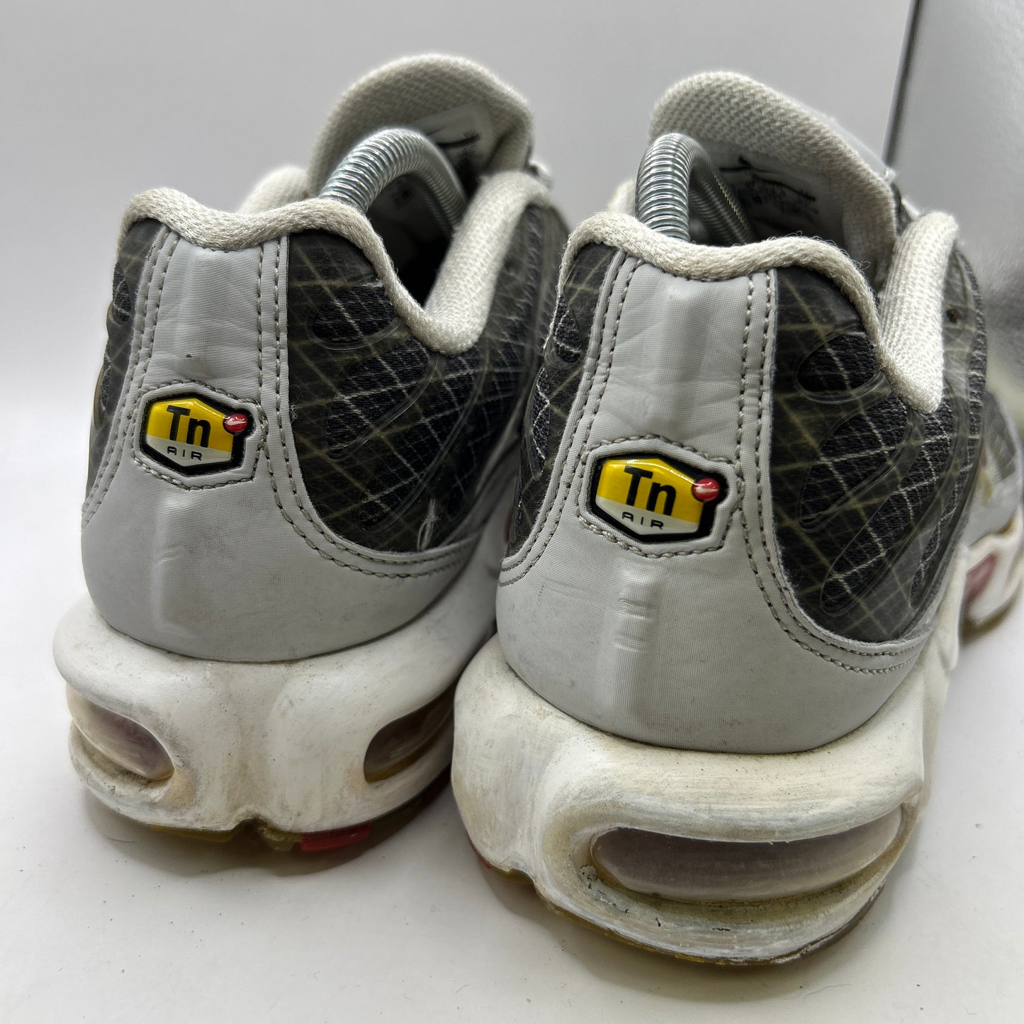 Nike Wave Grid Tn (UK 8)