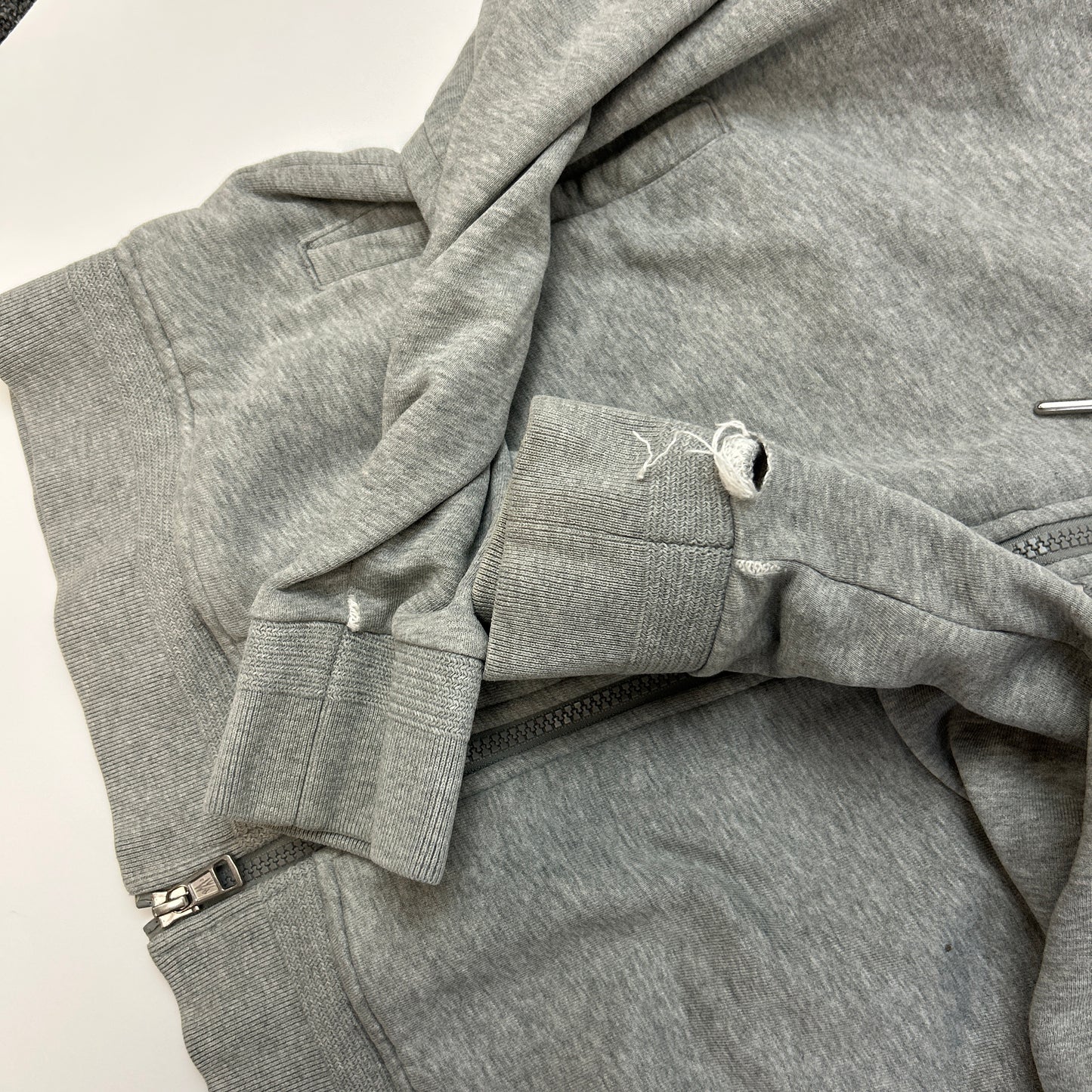 Moncler Hoodie (M)