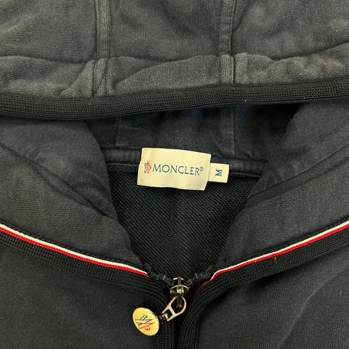 Moncler Hoodie (M)