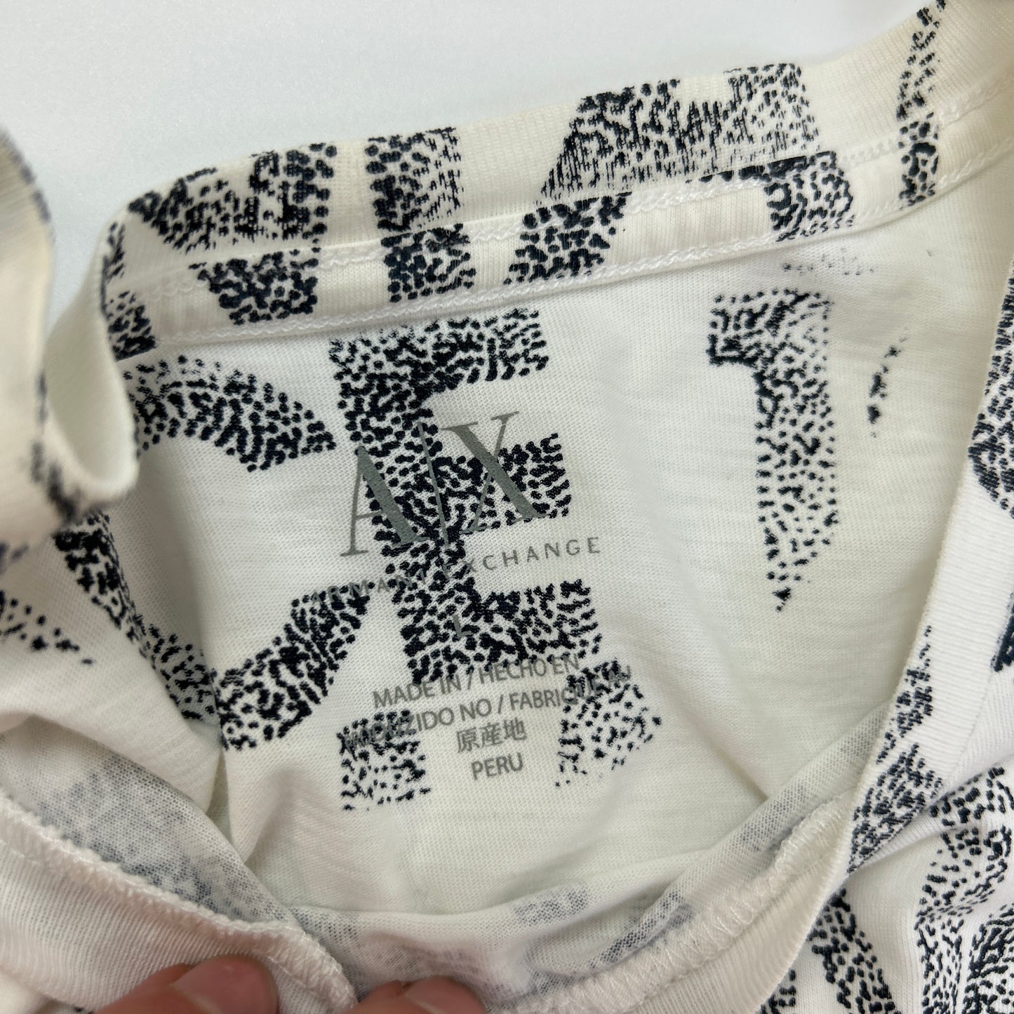 Armani T-Shirt (M)