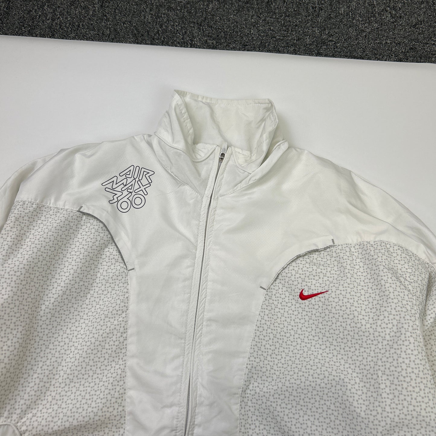 Air Max 360 Track Jacket (M)