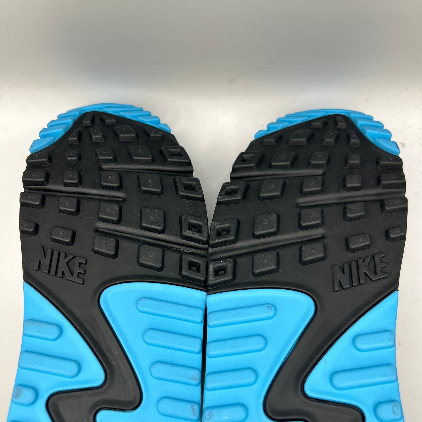 Nike Undefeated 90s (UK 8.5)