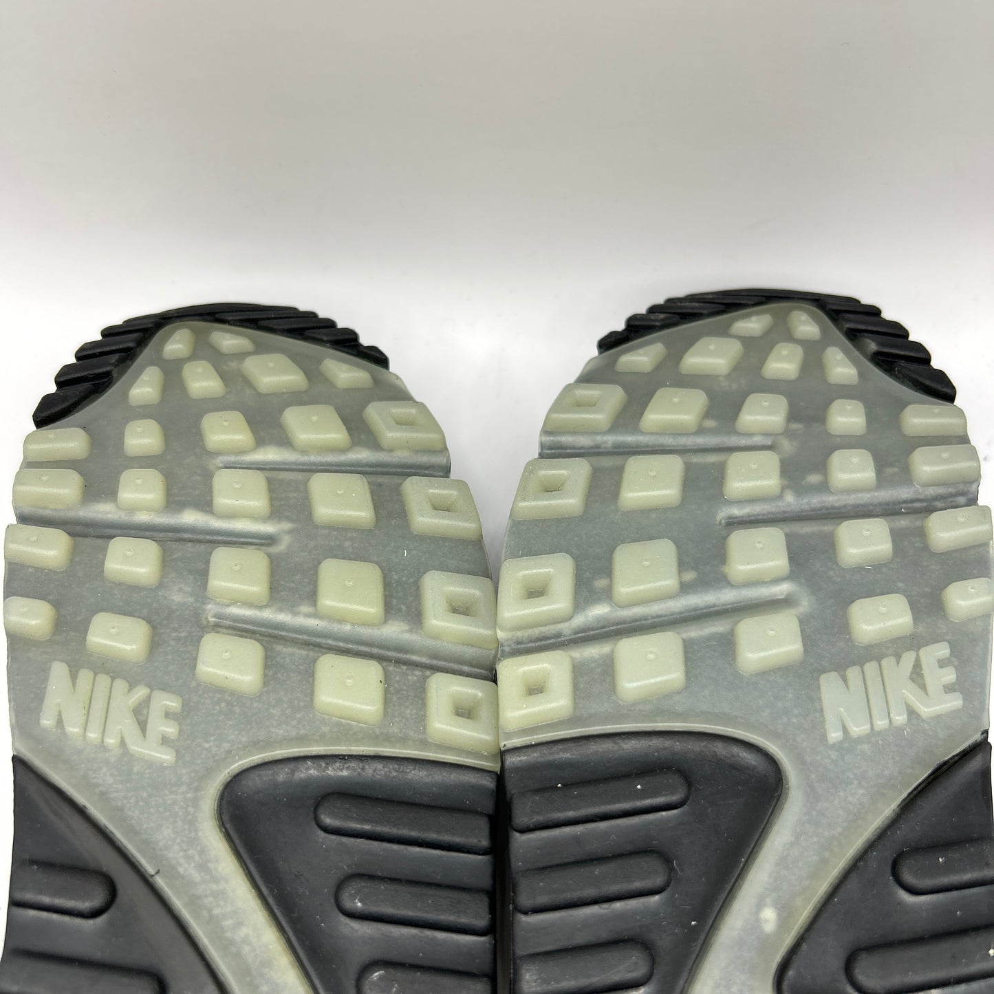 Nike Halloween 90s (UK 9)