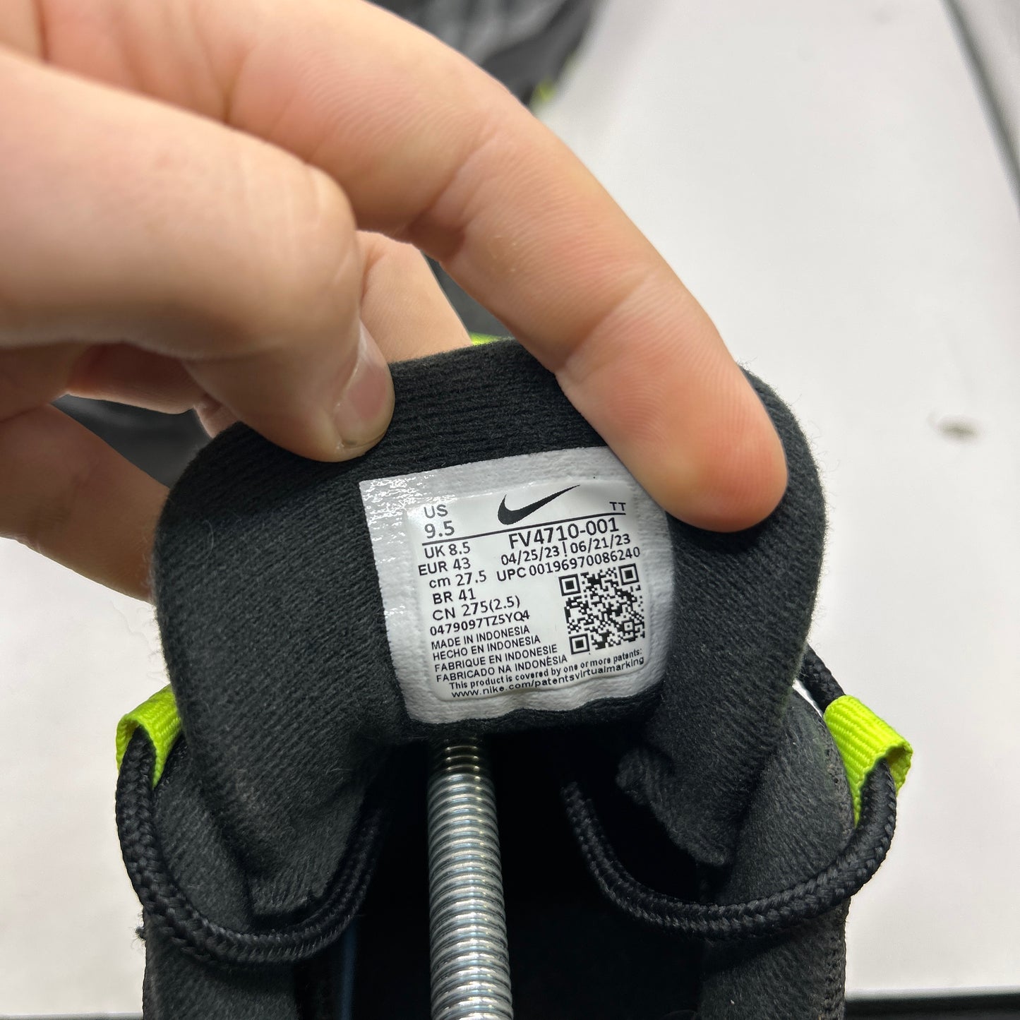 Nike Reverse Neon 95s (UK 8.5)