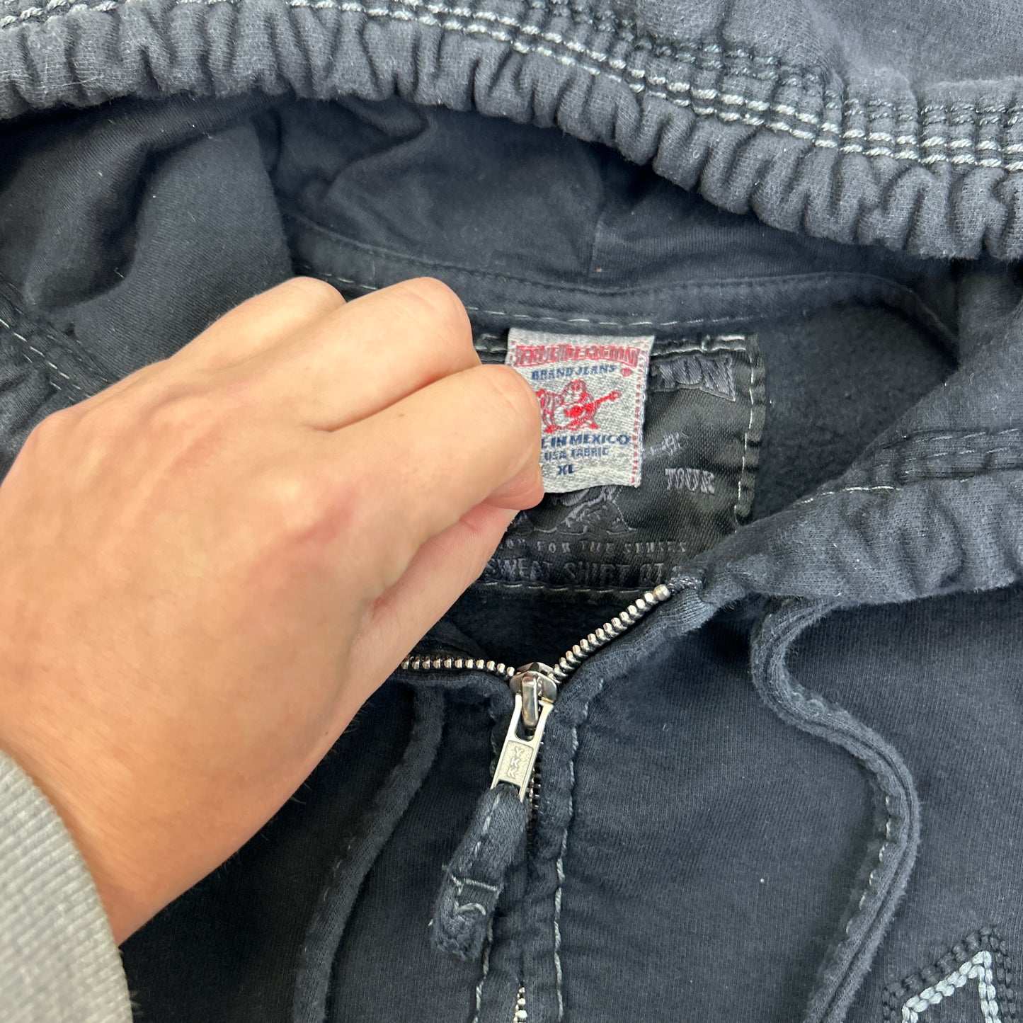 True Religion Hoodie (L)